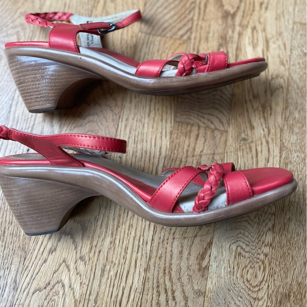 Dansko, coral colored unique sandals, size 9 leather upper.